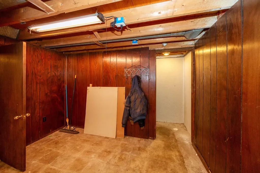 7543 N Wildwood Street Westland City MI 48185