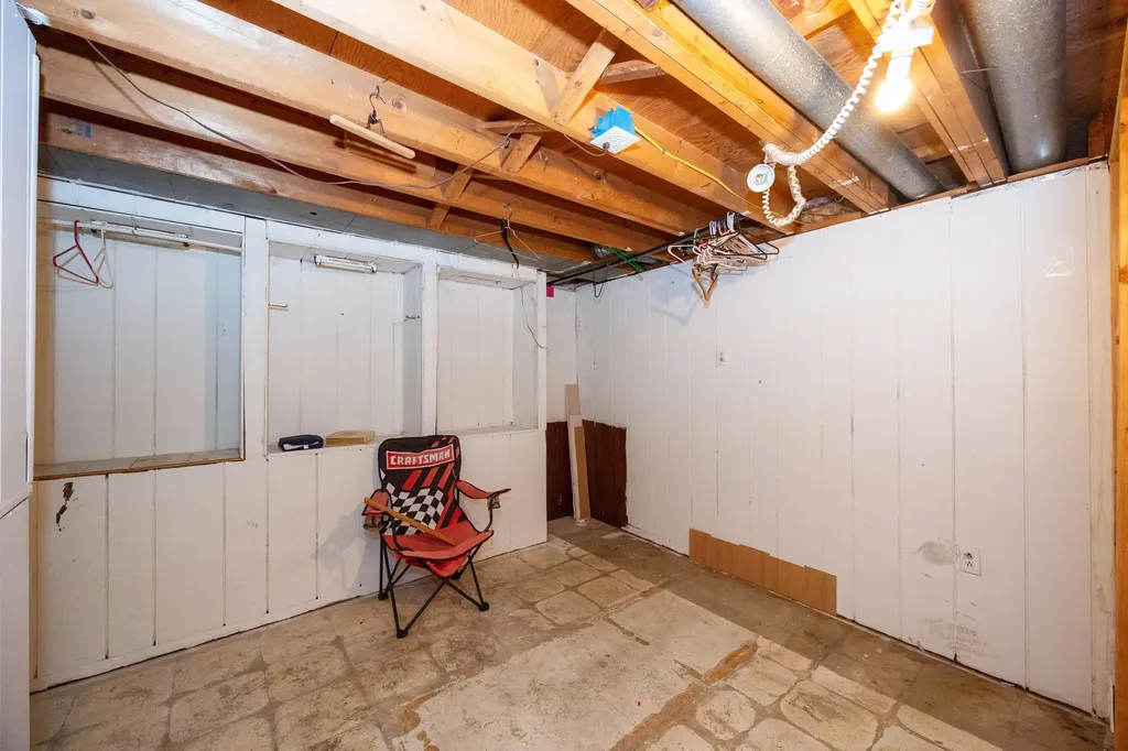 7543 N Wildwood Street Westland City MI 48185
