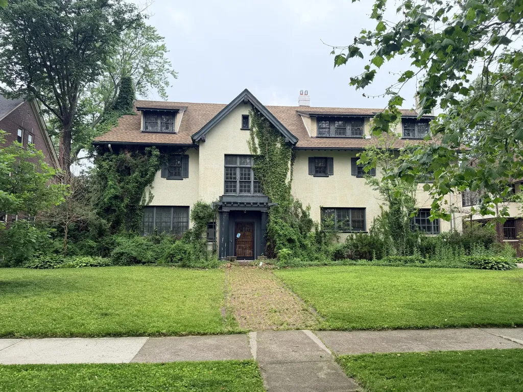 1441 Burns Street Detroit City MI 48214