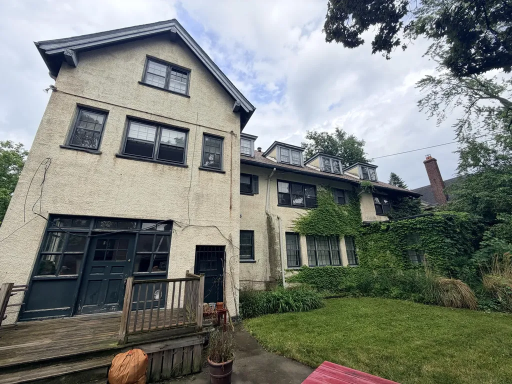1441 Burns Street Detroit City MI 48214