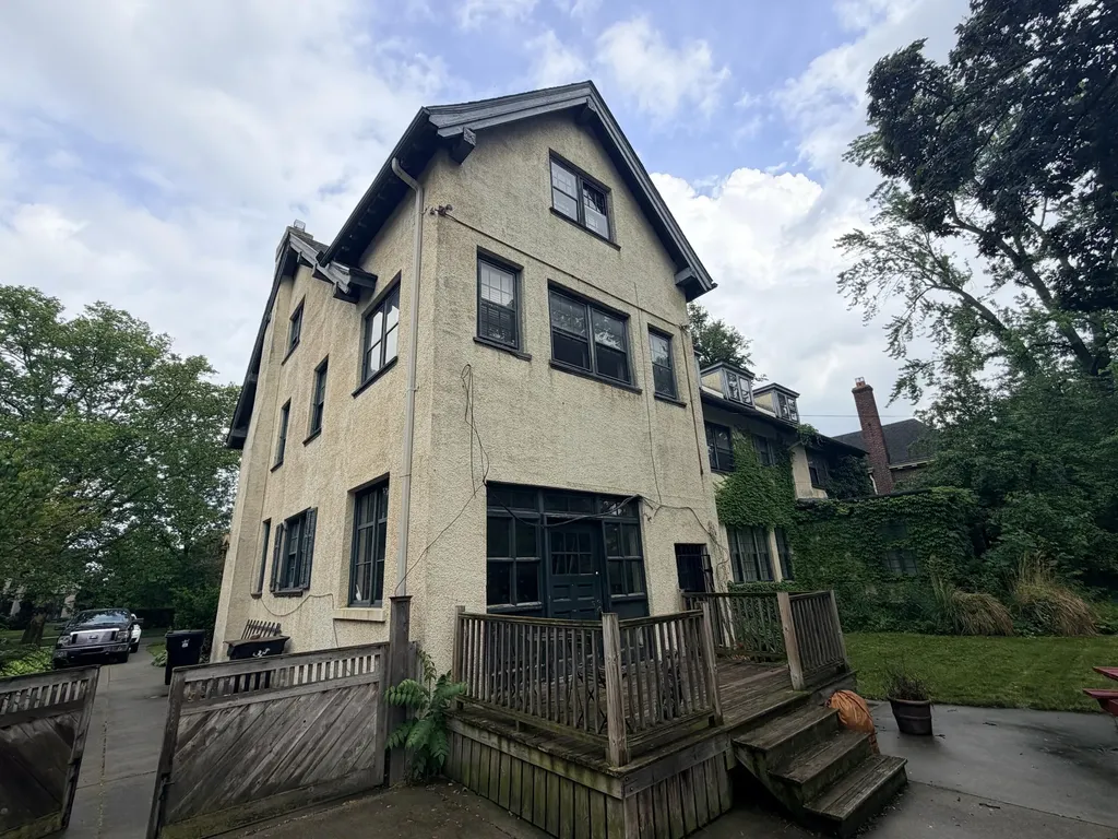 1441 Burns Street Detroit City MI 48214