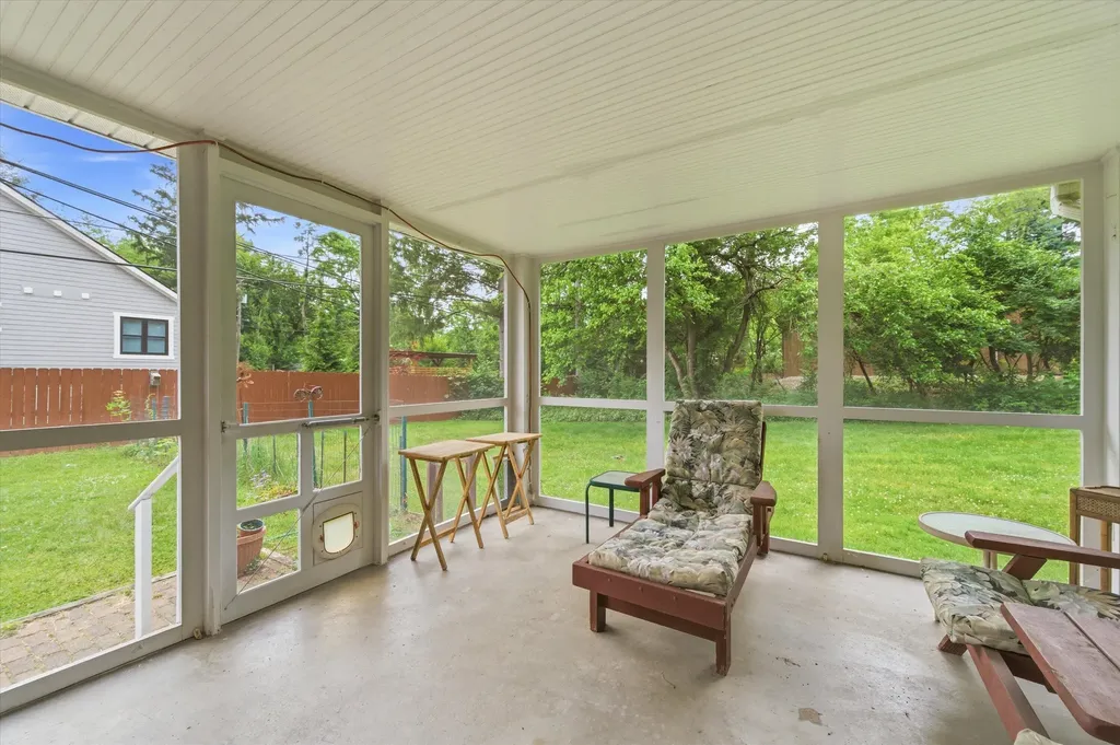 2687 Apple Way Ann Arbor Charter Township MI 48104