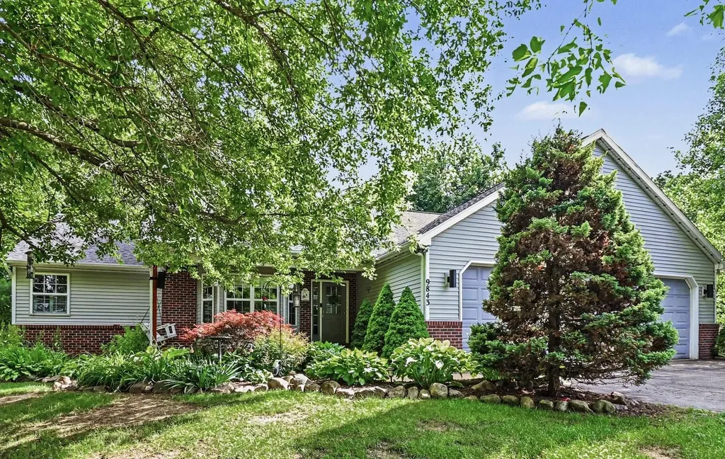 9843 Iosco Ridge Drive Iosco Township MI 48137