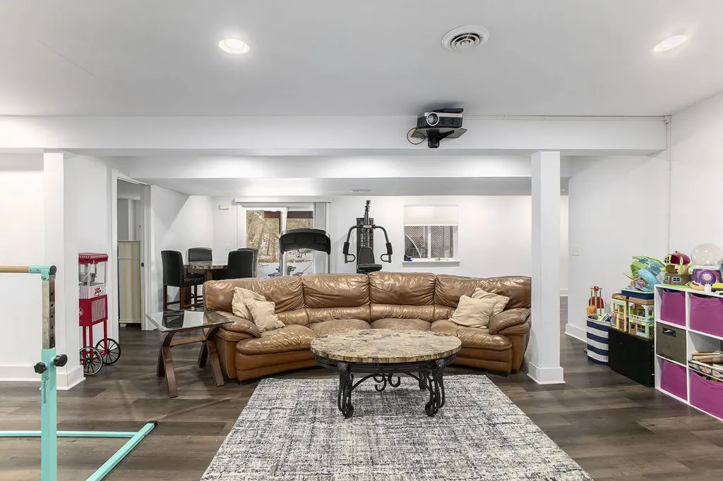 9843 Iosco Ridge Drive Iosco Township MI 48137