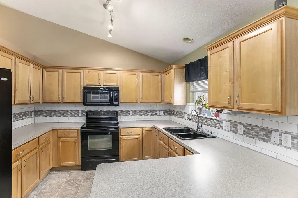 9843 Iosco Ridge Drive Iosco Township MI 48137