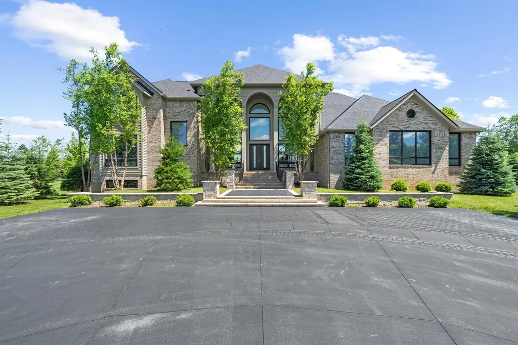 5636 Meadow Lane Superior Charter Township MI 48105