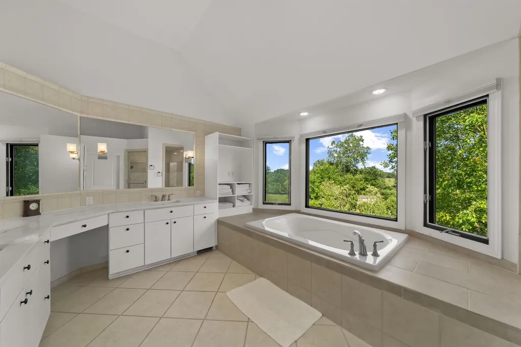 5636 Meadow Lane Superior Charter Township MI 48105