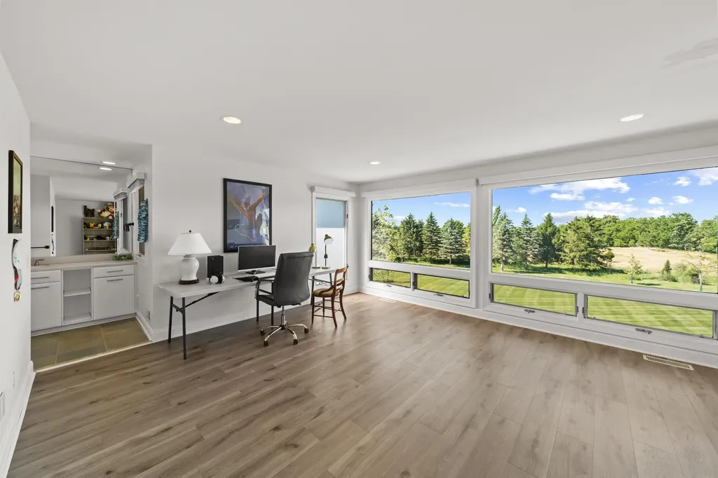 5636 Meadow Lane Superior Charter Township MI 48105