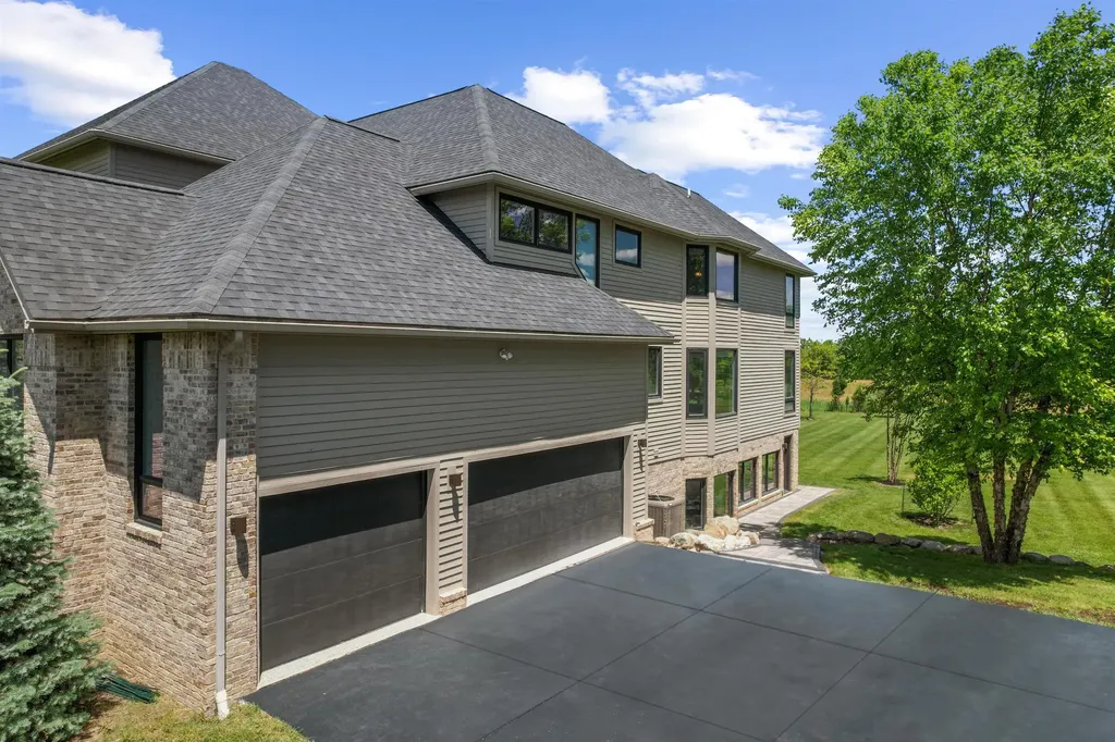 5636 Meadow Lane Superior Charter Township MI 48105