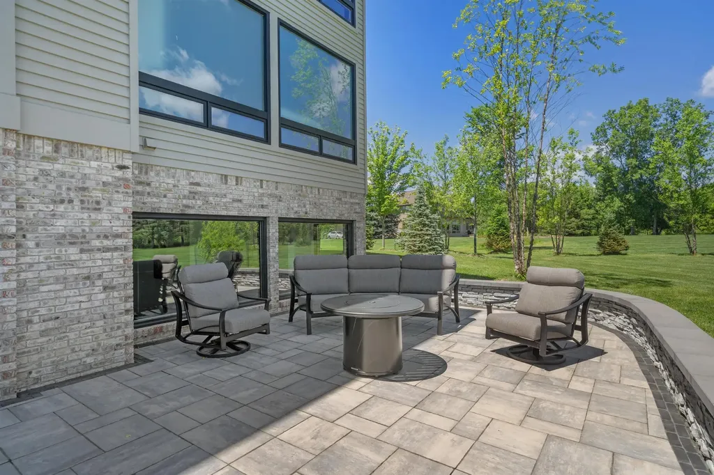 5636 Meadow Lane Superior Charter Township MI 48105