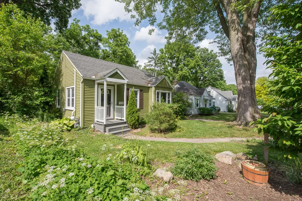1320 Collegewood Street Ypsilanti City MI 48197