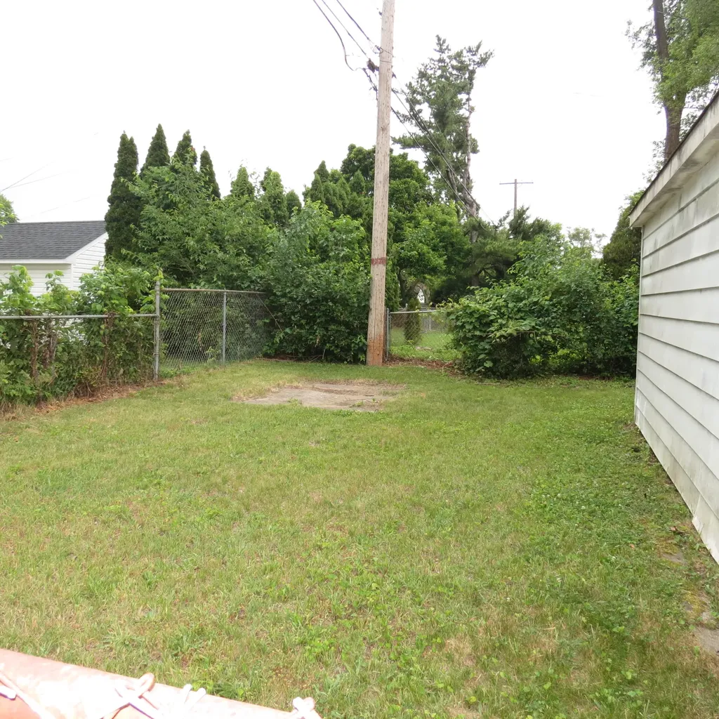 24162 Dartmouth Street Dearborn City MI 48124
