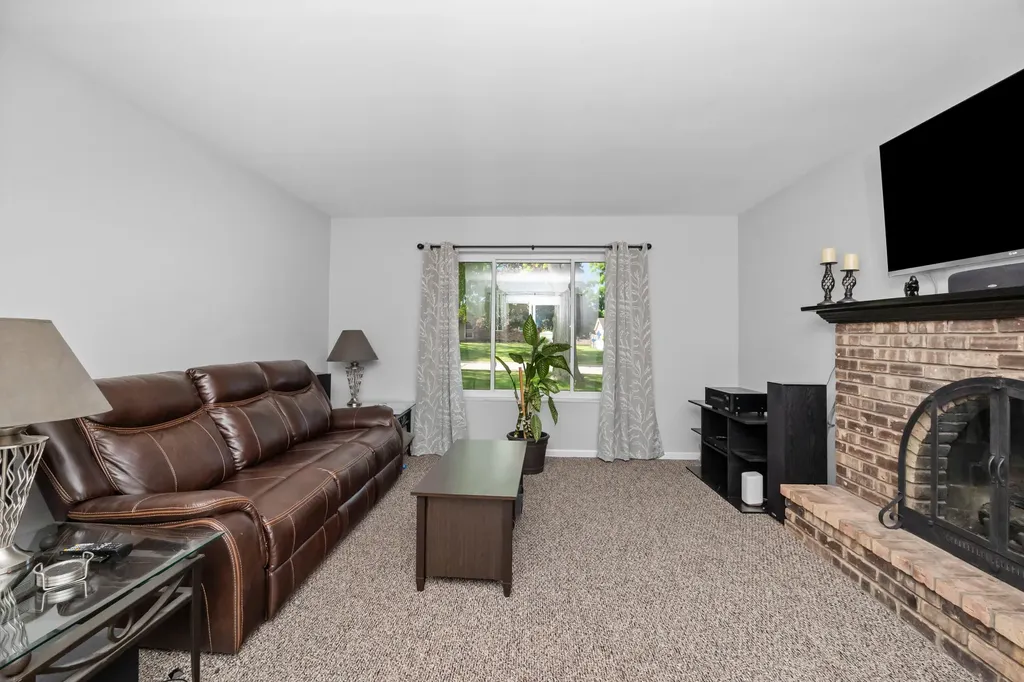 1121 Hollyhock Drive Grand Blanc Charter Township MI 48439