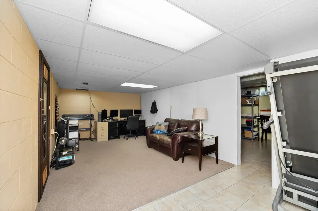 1121 Hollyhock Drive Grand Blanc Charter Township MI 48439