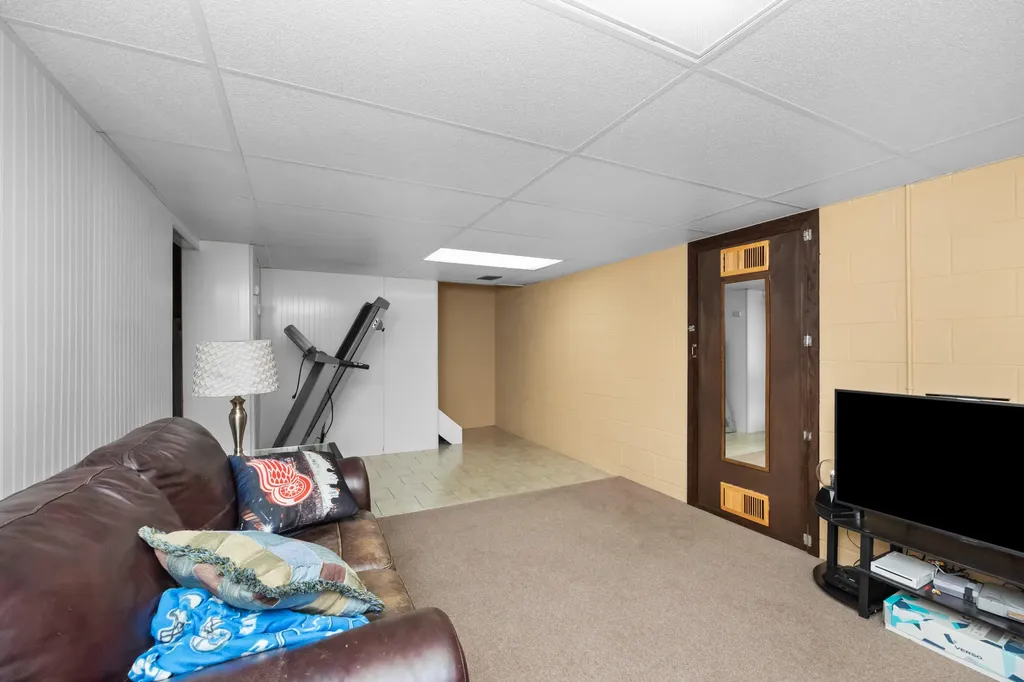 1121 Hollyhock Drive Grand Blanc Charter Township MI 48439
