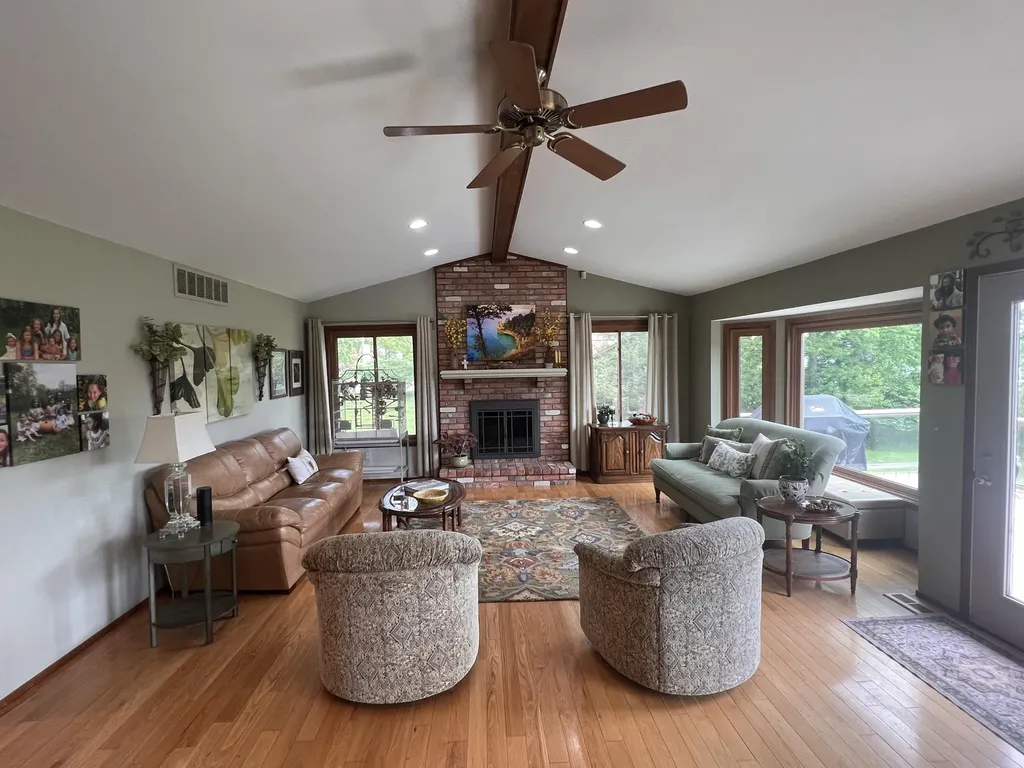 3010 Loon Lake Shores Road Waterford Charter Township MI 48329