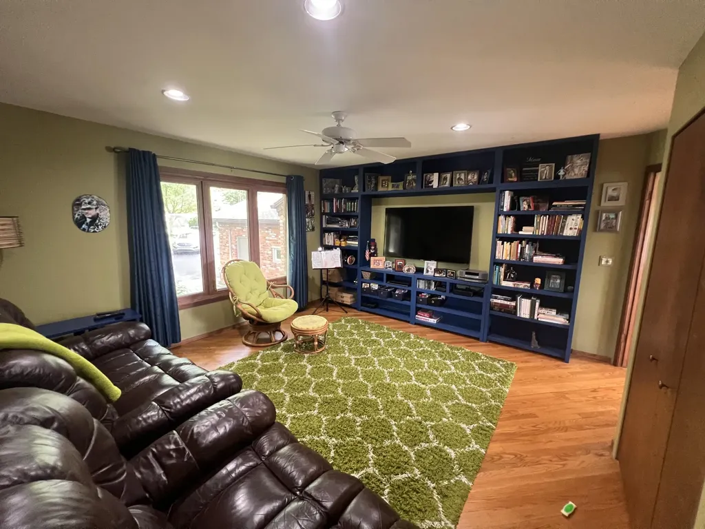 3010 Loon Lake Shores Road Waterford Charter Township MI 48329