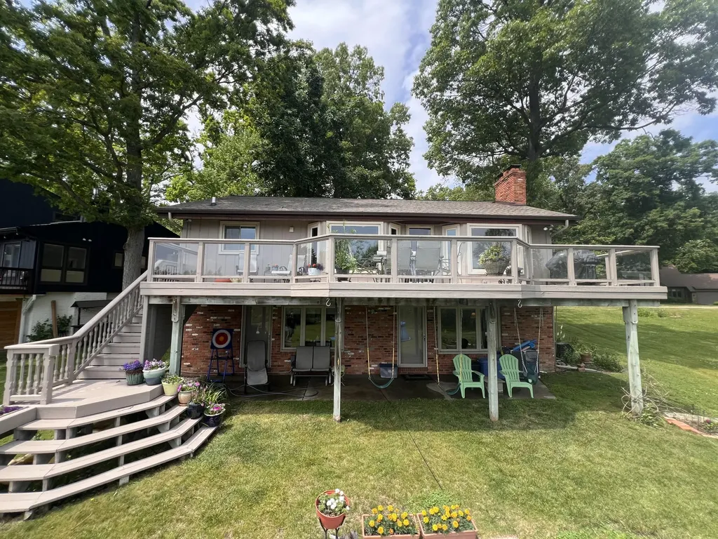 3010 Loon Lake Shores Road Waterford Charter Township MI 48329