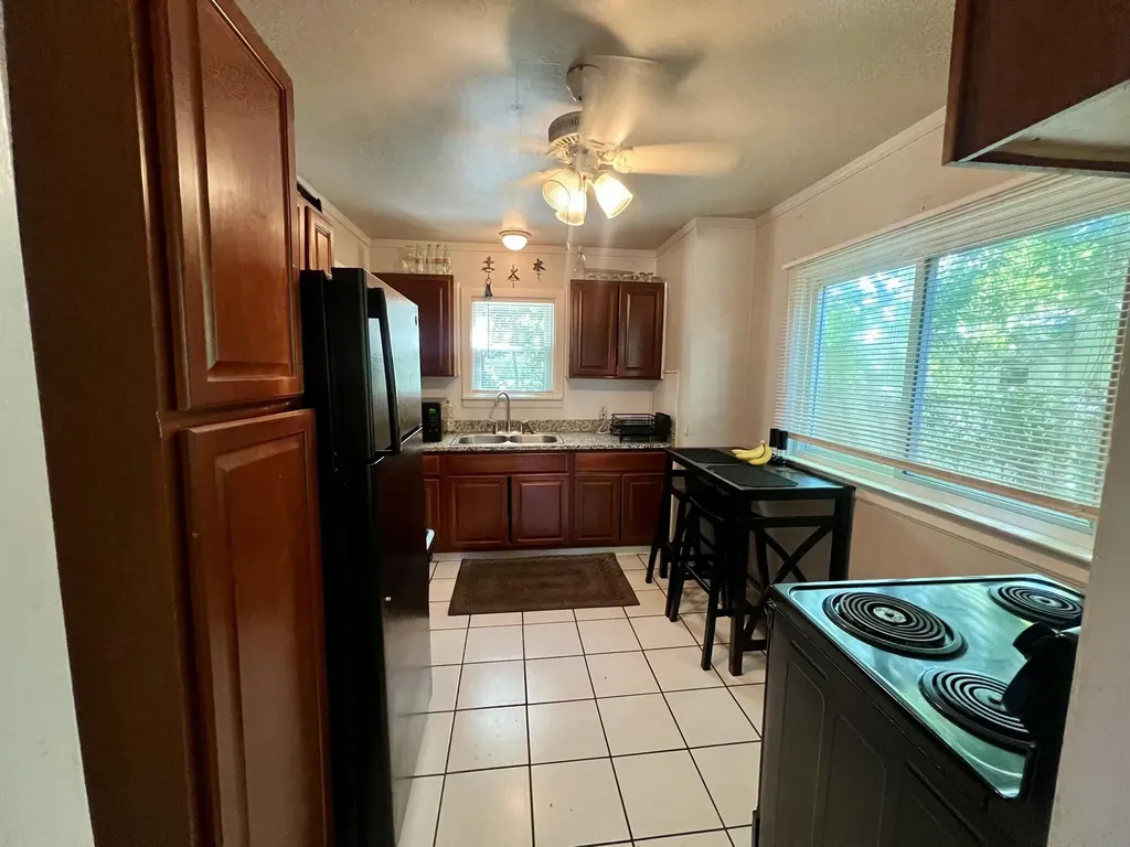 181 S Marshall Street Pontiac City MI 48342