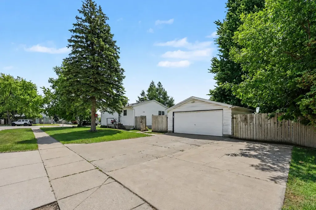 810 Indiana Avenue Marysville City MI 48040
