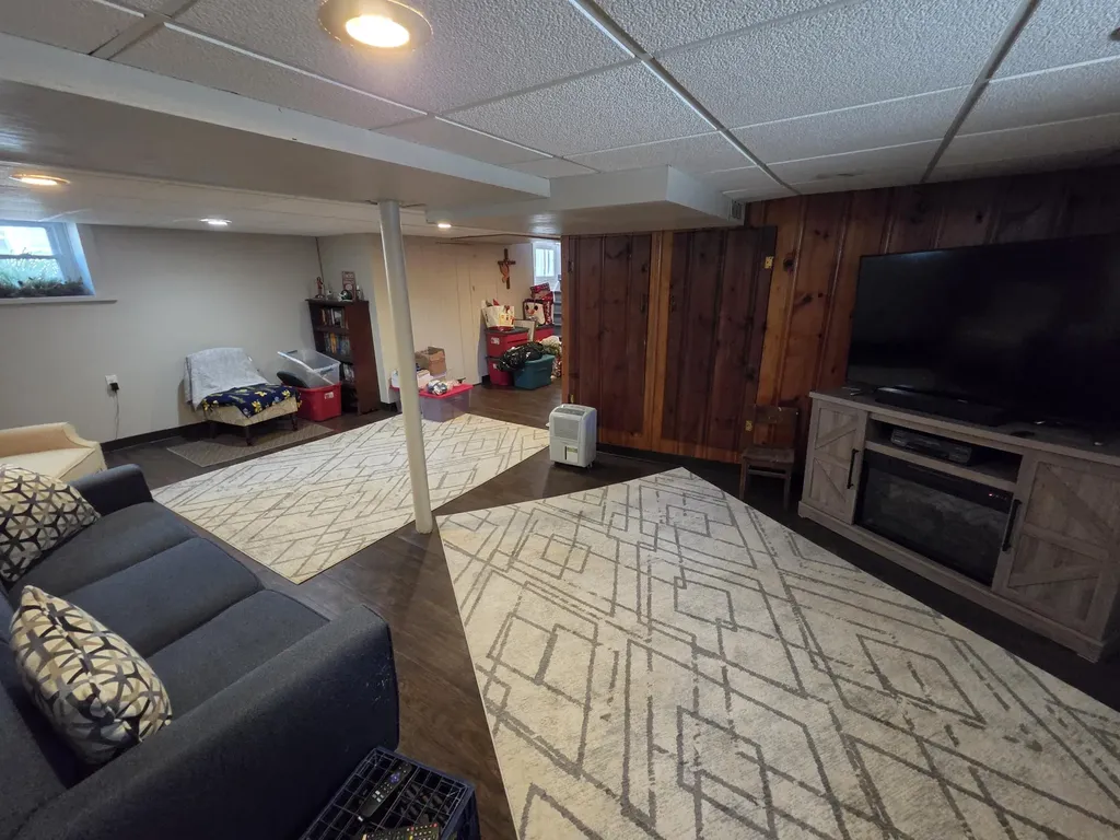 24647 Dunning Street Dearborn City MI 48124