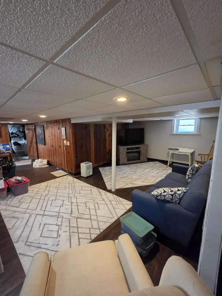 24647 Dunning Street Dearborn City MI 48124