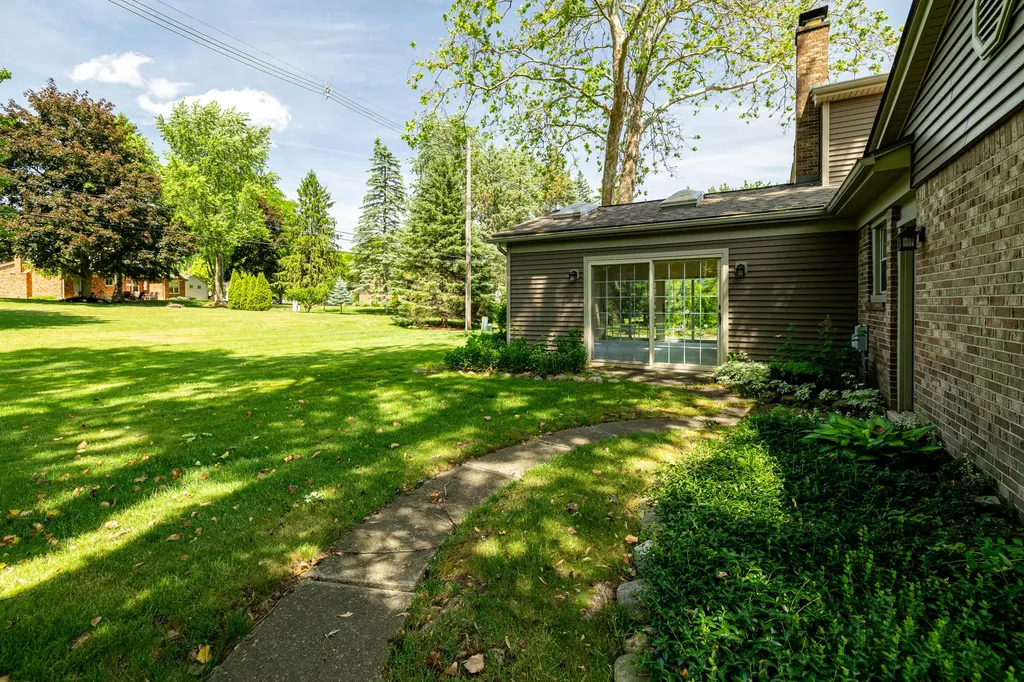 41826 Sunnydale Lane Northville Township MI 48168