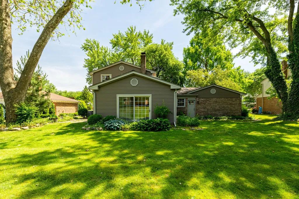 41826 Sunnydale Lane Northville Township MI 48168