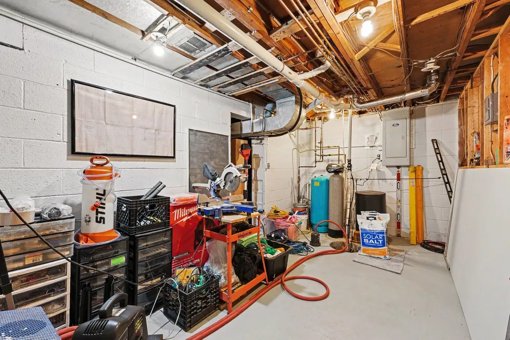 1145 W Bemis Road York Charter Township MI 48176
