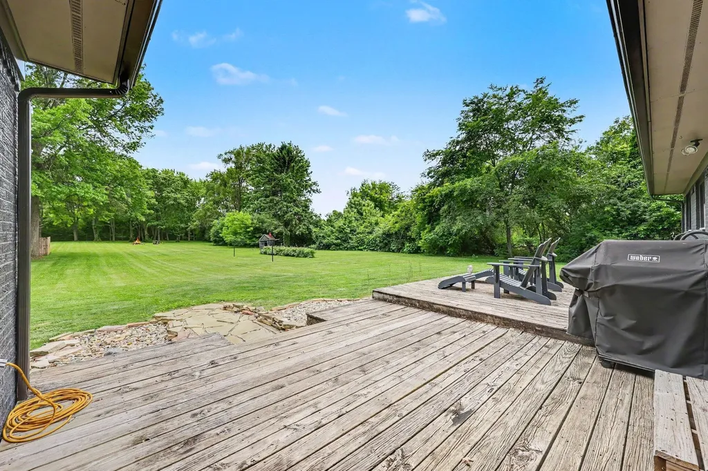 1145 W Bemis Road York Charter Township MI 48176