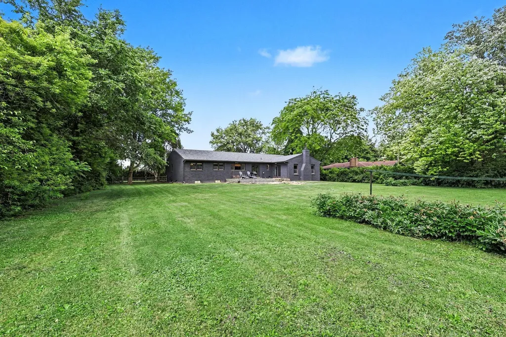 1145 W Bemis Road York Charter Township MI 48176