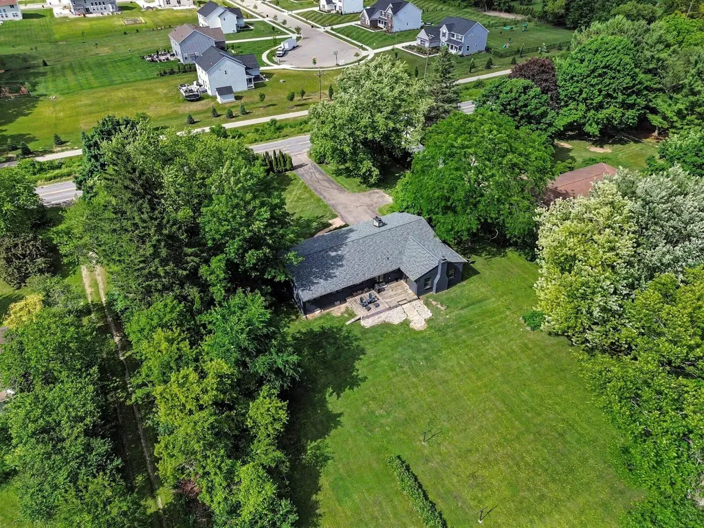 1145 W Bemis Road York Charter Township MI 48176