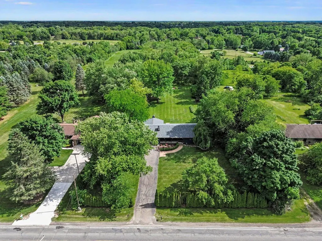 1145 W Bemis Road York Charter Township MI 48176