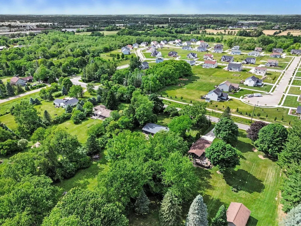 1145 W Bemis Road York Charter Township MI 48176