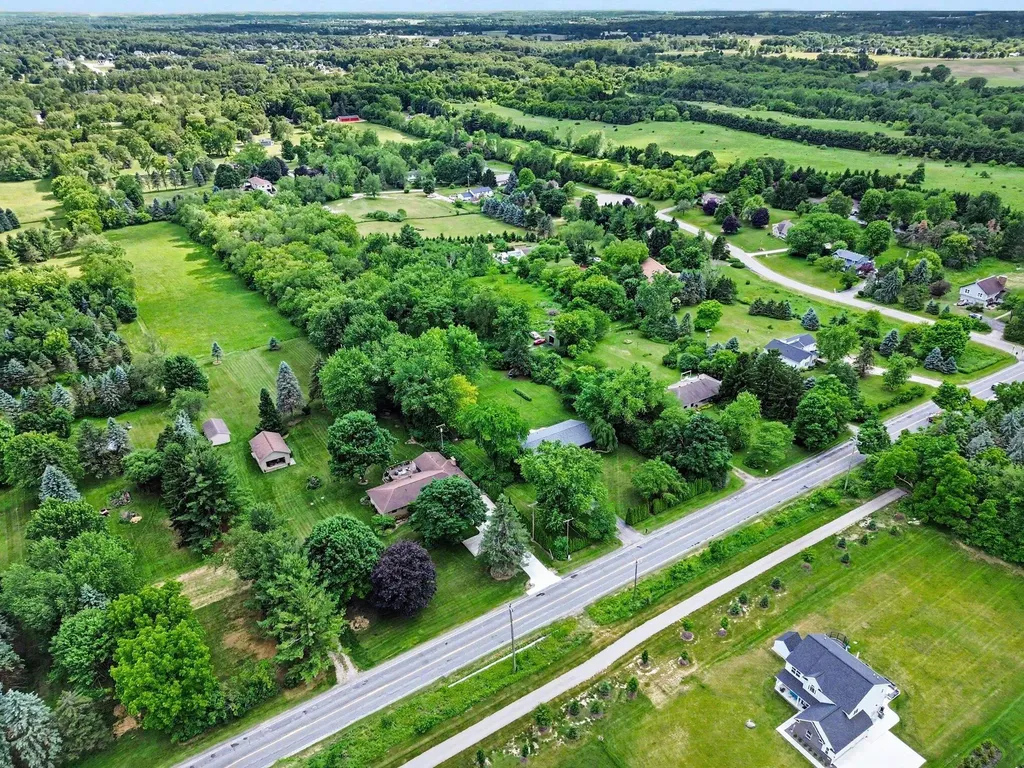 1145 W Bemis Road York Charter Township MI 48176