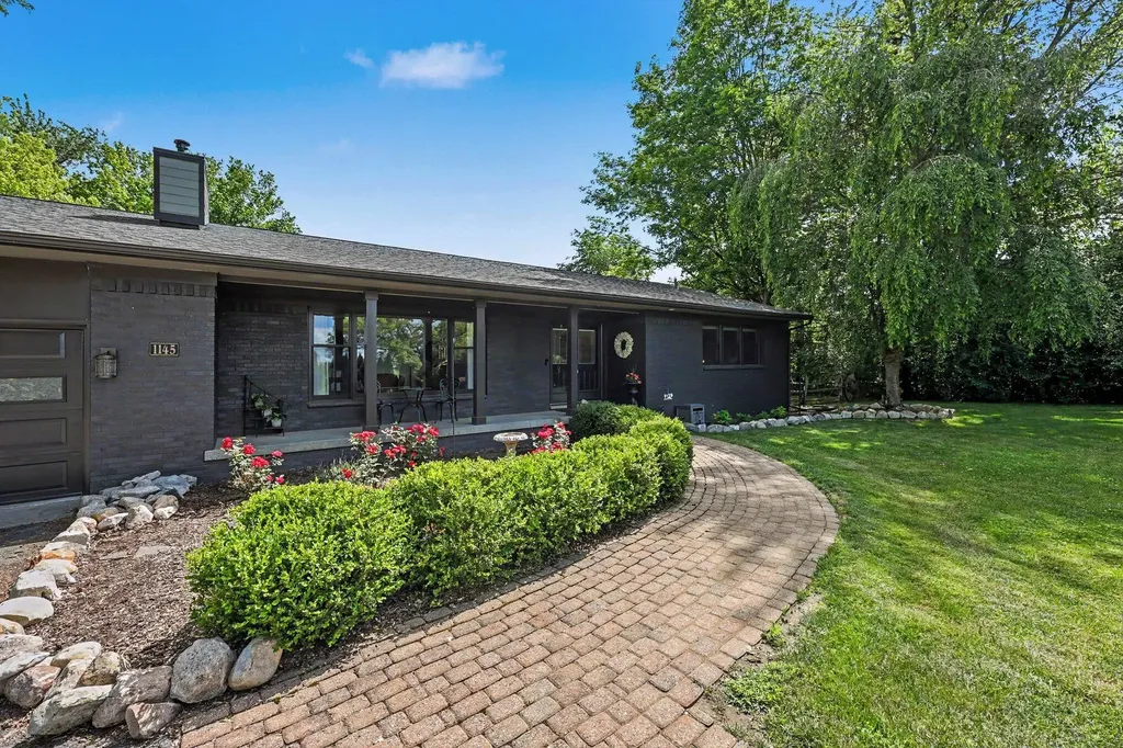 1145 W Bemis Road York Charter Township MI 48176