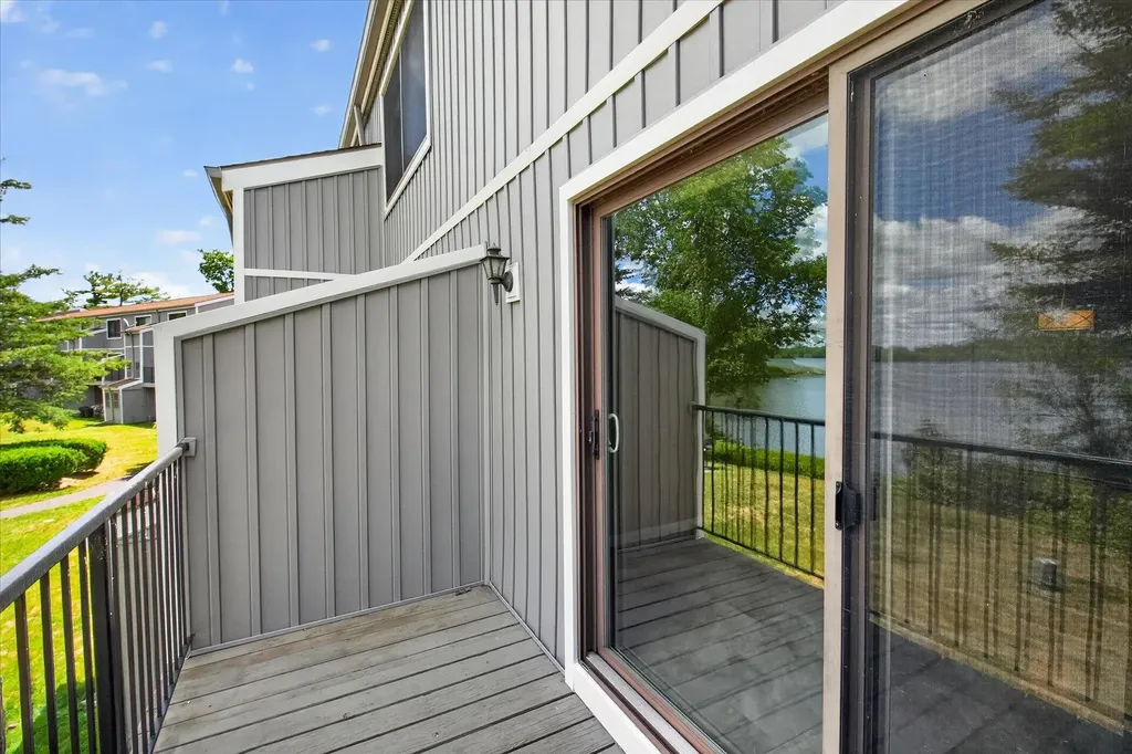 9579 Harbour Cove Court Ypsilanti Charter Township MI 48197