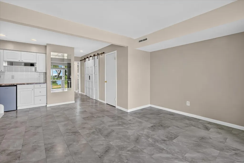 9579 Harbour Cove Court Ypsilanti Charter Township MI 48197