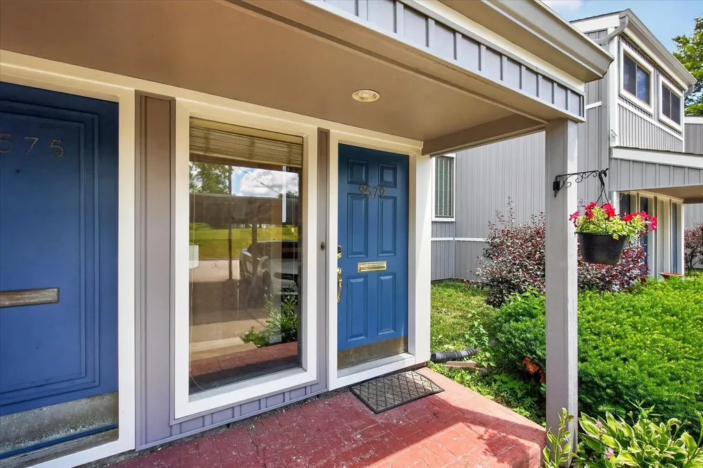 9579 Harbour Cove Court Ypsilanti Charter Township MI 48197