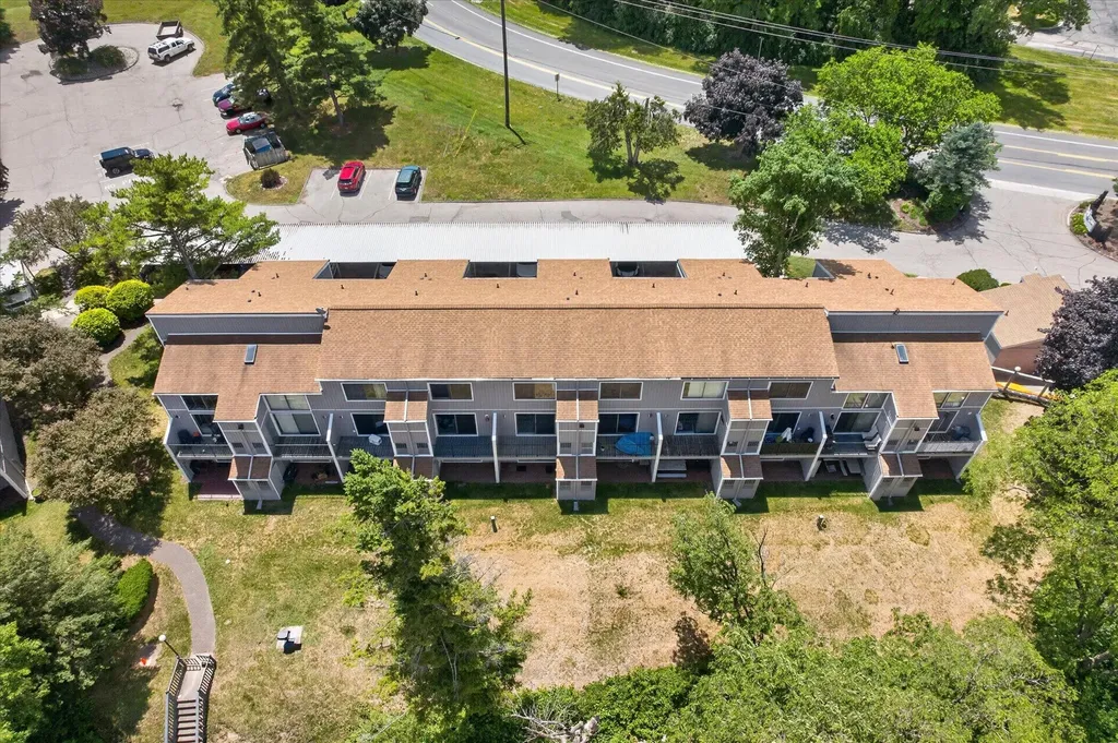 9579 Harbour Cove Court Ypsilanti Charter Township MI 48197