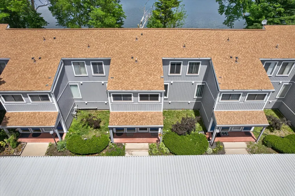 9579 Harbour Cove Court Ypsilanti Charter Township MI 48197