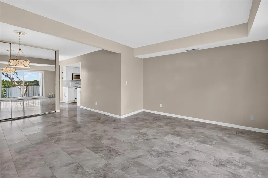 9579 Harbour Cove Court Ypsilanti Charter Township MI 48197