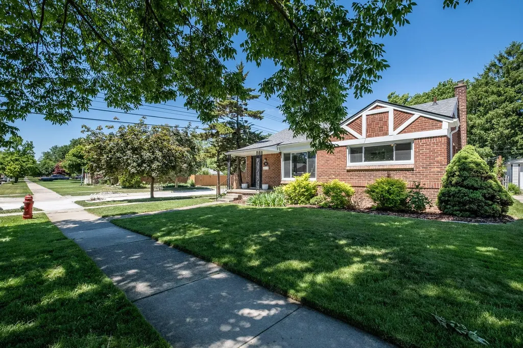 332 Normandy Road Royal Oak City MI 48073