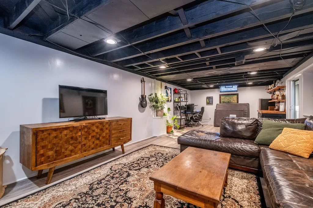 332 Normandy Road Royal Oak City MI 48073