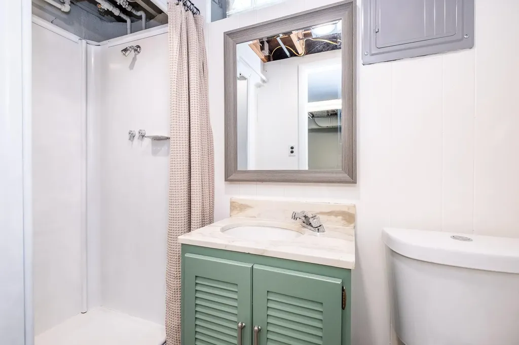 332 Normandy Road Royal Oak City MI 48073