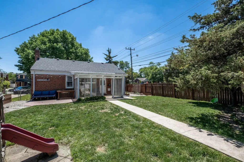 332 Normandy Road Royal Oak City MI 48073