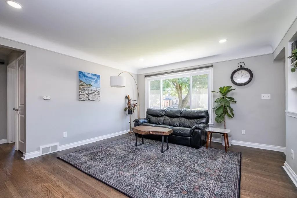 332 Normandy Road Royal Oak City MI 48073