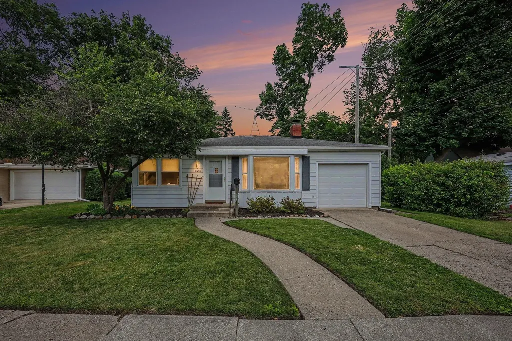 225 Smith Avenue Milan City MI 48160