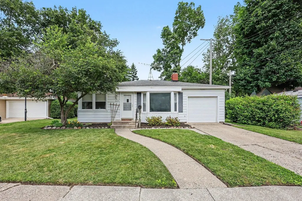 225 Smith Avenue Milan City MI 48160