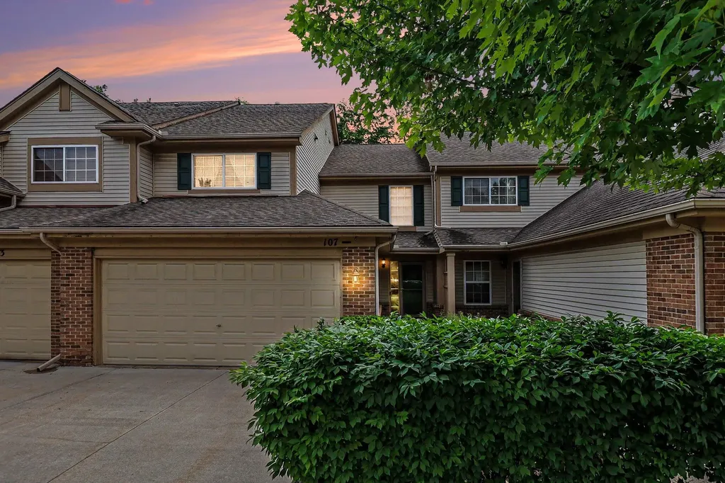107 S Vista Auburn Hills City MI 48326